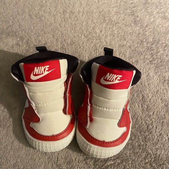 Jordan 1 - Picture 2 of 4